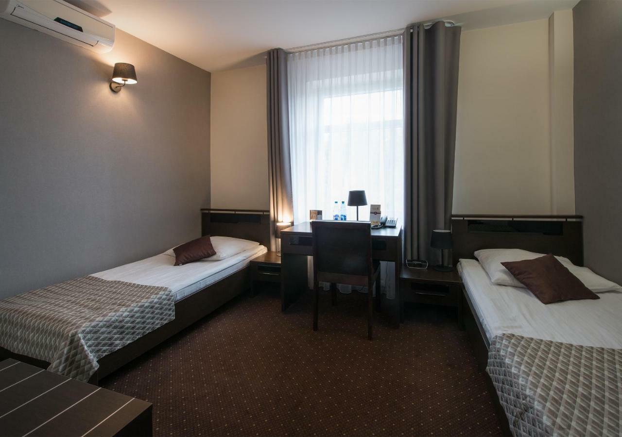 Hotel Capitol Біла Підляська Екстер'єр фото
